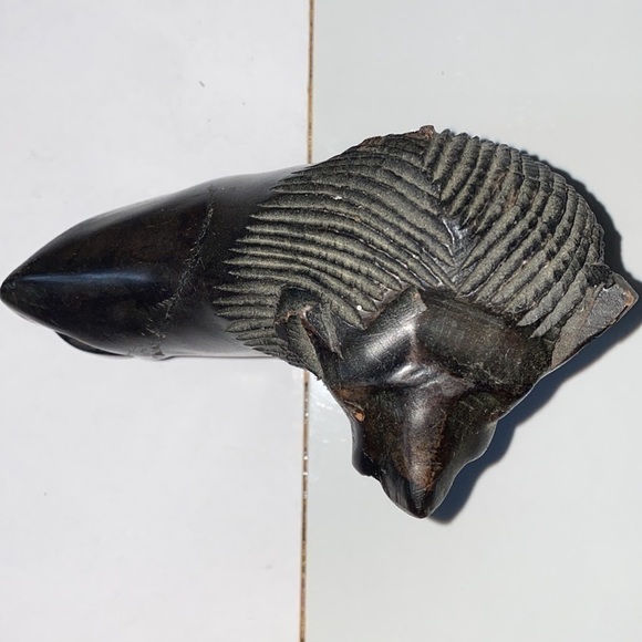 Two hand carved black wooden lions . Made in Africa. - Picture 7 of 9